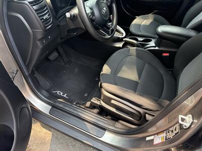 2018 Kia Soul + 2.0L I4 4dr   - Photo 17 - Boise, ID 83704