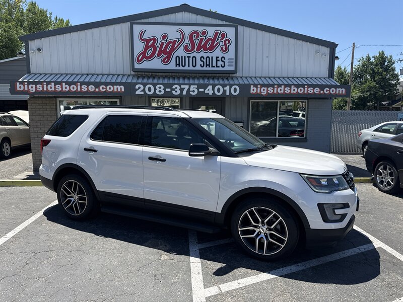 White Platinum Metallic Tri-Coat 2017 Ford Explorer SUV / Crossover All-Wheel Drive Automatic
