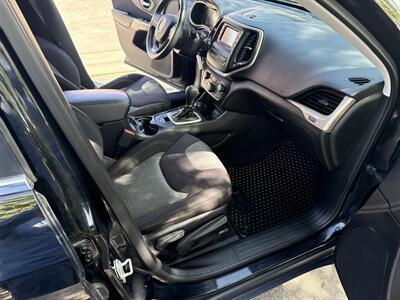 2018 Jeep Cherokee Latitude 4WD 2.4L 4d   - Photo 21 - Boise, ID 83704