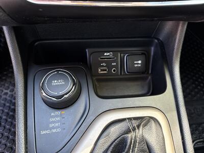 2018 Jeep Cherokee Latitude 4WD 2.4L 4d   - Photo 32 - Boise, ID 83704