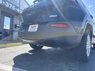 2018 Jeep Cherokee Latitude 4WD 2.4L 4d   - Photo 9 - Boise, ID 83704