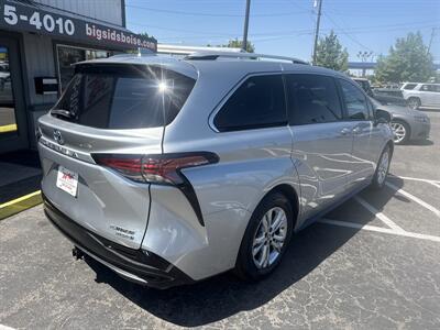 2021 Toyota Sienna Platinum Hybrid AWD   - Photo 4 - Boise, ID 83704