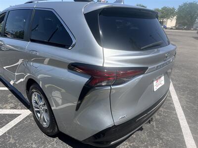 2021 Toyota Sienna Platinum Hybrid AWD   - Photo 5 - Boise, ID 83704