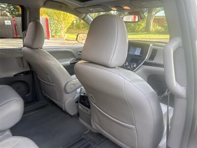 2018 Toyota Sienna XLE 8-Pass 3.5L 4dr   - Photo 32 - Boise, ID 83704