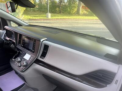 2018 Toyota Sienna XLE 8-Pass 3.5L 4dr   - Photo 26 - Boise, ID 83704