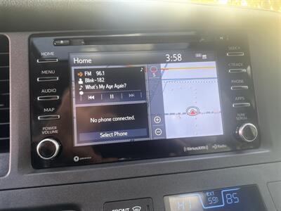 2018 Toyota Sienna XLE 8-Pass 3.5L 4dr   - Photo 38 - Boise, ID 83704