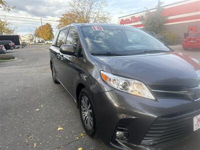 2018 Toyota Sienna XLE 8-Pass 3.5L 4dr   - Photo 14 - Boise, ID 83704
