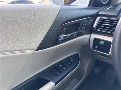 2017 Honda Accord EX-L 3.5L V6 4dr   - Photo 36 - Boise, ID 83704