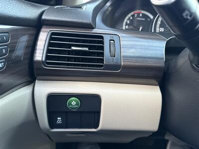 2017 Honda Accord EX-L 3.5L V6 4dr   - Photo 35 - Boise, ID 83704