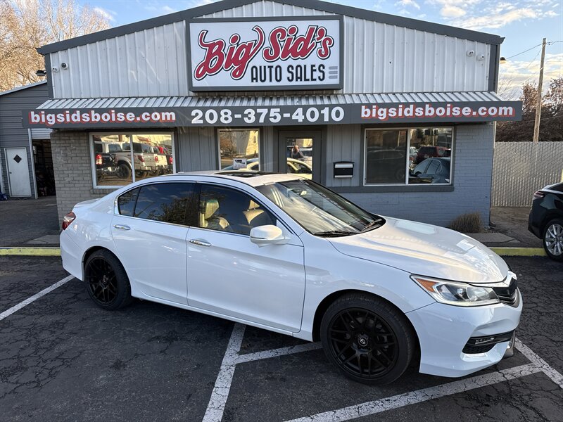 2017 Honda Accord EX-L 3.5L V6 4dr   - Photo 1 - Boise, ID 83704