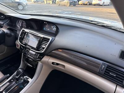 2017 Honda Accord EX-L 3.5L V6 4dr   - Photo 22 - Boise, ID 83704