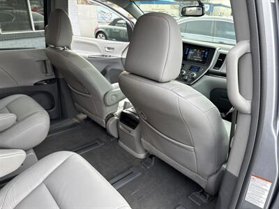 2017 Toyota Sienna XLE AWD 7 Passenger   - Photo 32 - Boise, ID 83704
