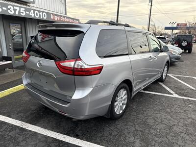 2017 Toyota Sienna XLE AWD 7 Passenger   - Photo 4 - Boise, ID 83704