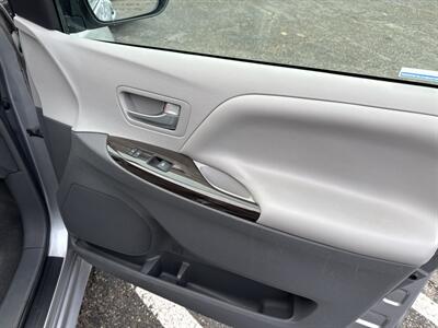 2017 Toyota Sienna XLE AWD 7 Passenger   - Photo 25 - Boise, ID 83704