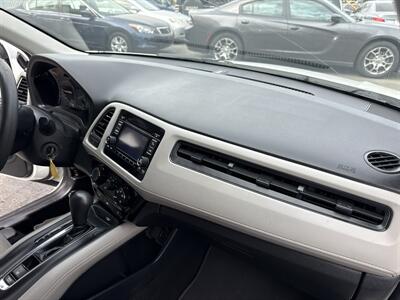 2017 Honda HR-V LX FWD 1.8L I4 4dr   - Photo 23 - Boise, ID 83704