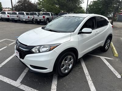 2017 Honda HR-V LX FWD 1.8L I4 4dr   - Photo 2 - Boise, ID 83704