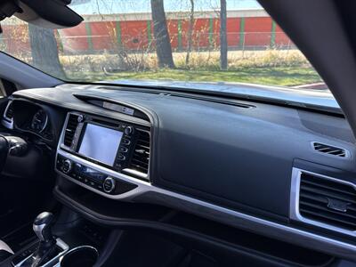 2018 Toyota Highlander Limited Platinum AWD   - Photo 25 - Boise, ID 83704