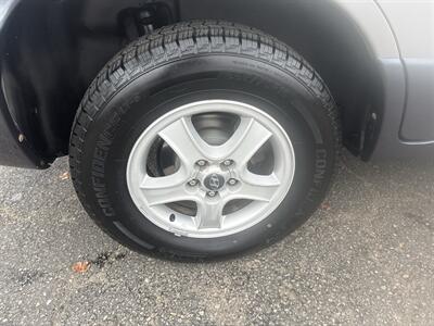 2004 Hyundai SANTA FE FWD 2.4L I4 4dr   - Photo 11 - Boise, ID 83704