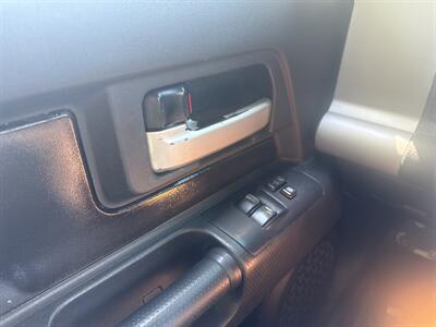 2007 Toyota FJ Cruiser Base 4WD 4.0L V6 4dr   - Photo 38 - Boise, ID 83704