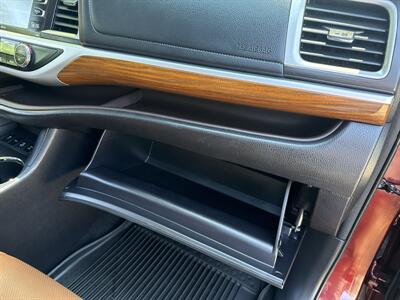 2017 Toyota Highlander Limited AWD 3.5L 4dr   - Photo 24 - Boise, ID 83704