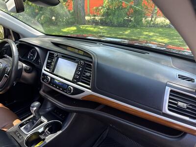 2017 Toyota Highlander Limited AWD 3.5L 4dr   - Photo 23 - Boise, ID 83704