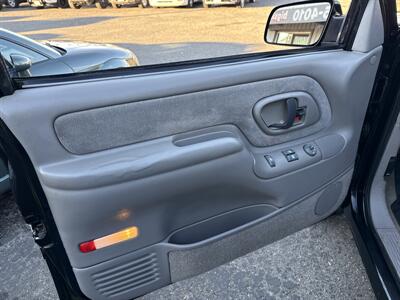 1996 Chevrolet K1500 Silverado 2dr K1500 Silverado   - Photo 18 - Boise, ID 83704