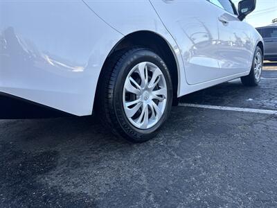 2019 Toyota Yaris L 1.5L I4 4dr   - Photo 5 - Boise, ID 83704