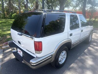 1999 Chevrolet Blazer LS 4WD 4.3L V6 4dr   - Photo 4 - Boise, ID 83704