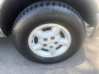 1999 Chevrolet Blazer LS 4WD 4.3L V6 4dr   - Photo 12 - Boise, ID 83704