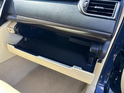 2015 Toyota Camry XLE   - Photo 20 - Boise, ID 83704