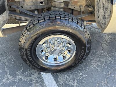 2001 Ford F-350 Lariat 4WD 6.8L V8 4   - Photo 13 - Boise, ID 83704