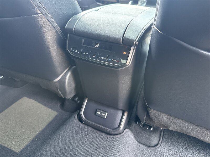 2022 Toyota Highlander XSE - Photo 31