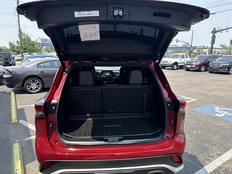 2022 Toyota Highlander XSE - Photo 19