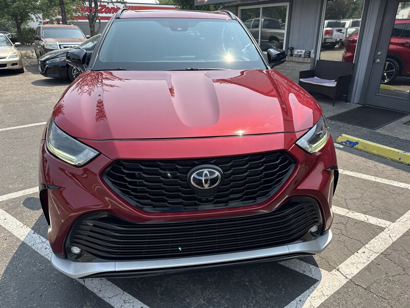 2022 Toyota Highlander XSE - Photo 12
