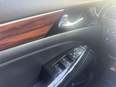 2017 Kia Cadenza Premium 3.3L V6 4dr   - Photo 39 - Boise, ID 83704