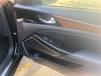 2017 Kia Cadenza Premium 3.3L V6 4dr   - Photo 21 - Boise, ID 83704