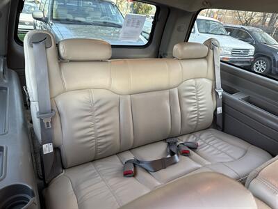 2002 Chevrolet Suburban 2500 LT 4WD 8.1L 4dr   - Photo 18 - Boise, ID 83704