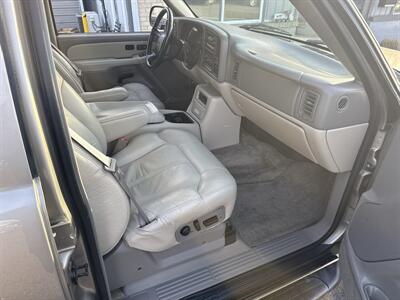 2002 Chevrolet Suburban 2500 LT 4WD 8.1L 4dr   - Photo 20 - Boise, ID 83704