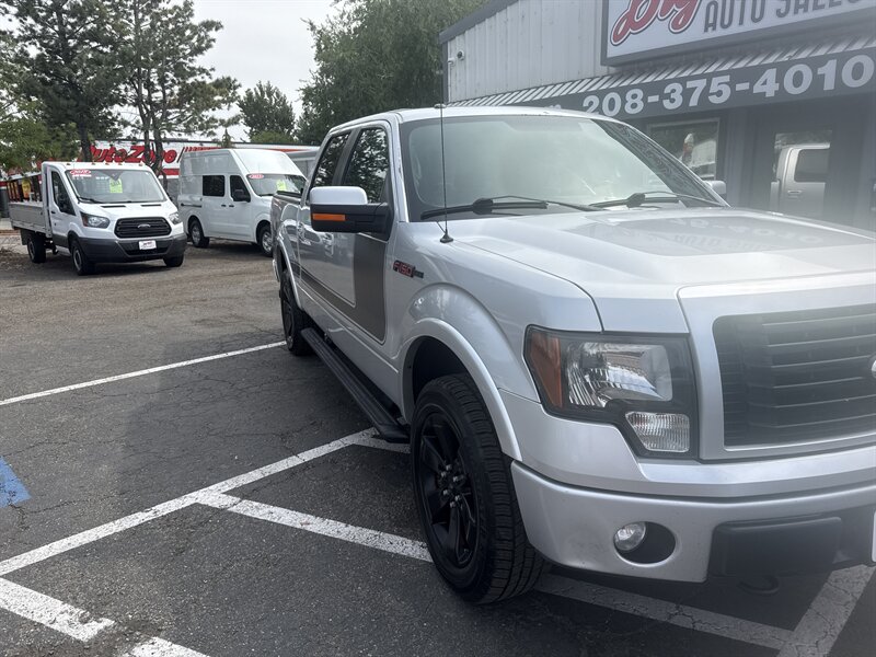 2012 Ford F-150 FX4 photo 11