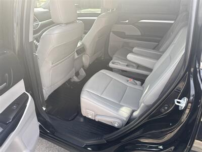 2015 Toyota Highlander XLE AWD 3.5L V6 4dr   - Photo 18 - Boise, ID 83704