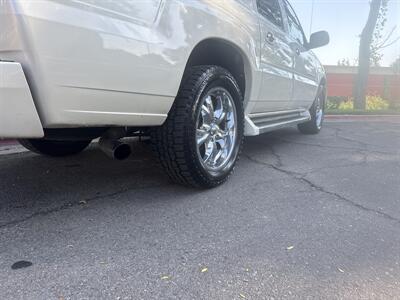2005 Cadillac Escalade AWD 6.0L V8 4dr   - Photo 5 - Boise, ID 83704