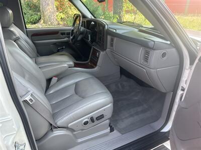 2005 Cadillac Escalade AWD 6.0L V8 4dr   - Photo 23 - Boise, ID 83704