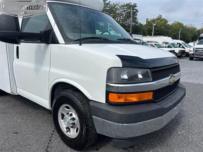 2017 Chevrolet Express 3500 11' Utility   - Photo 6 - Mount Joy, PA 17552
