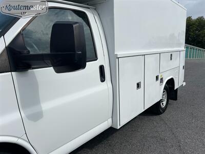2017 Chevrolet Express 3500 11' Utility   - Photo 23 - Mount Joy, PA 17552