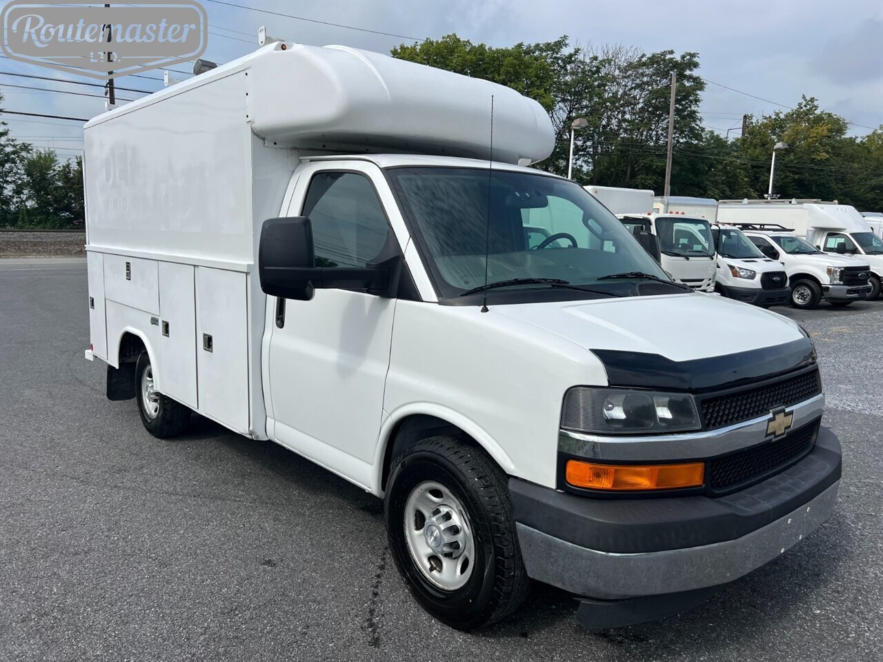 2017 Chevrolet Express 3500 11' Utility   - Photo 1 - Mount Joy, PA 17552