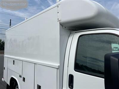 2017 Chevrolet Express 3500 11' Utility   - Photo 9 - Mount Joy, PA 17552