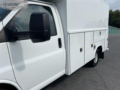 2017 Chevrolet Express 3500 11' Utility   - Photo 23 - Mount Joy, PA 17552
