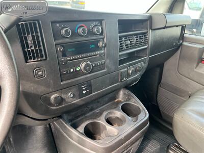 2017 Chevrolet Express 3500 11' Utility   - Photo 4 - Mount Joy, PA 17552