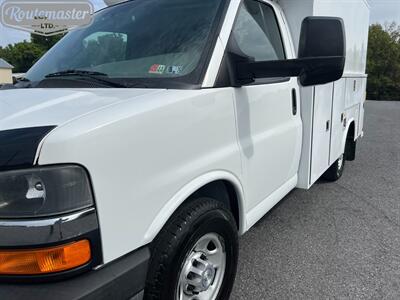2017 Chevrolet Express 3500 11' Utility   - Photo 21 - Mount Joy, PA 17552