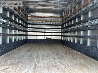 2018 Isuzu NPR 14' Box   - Photo 8 - Mount Joy, PA 17552